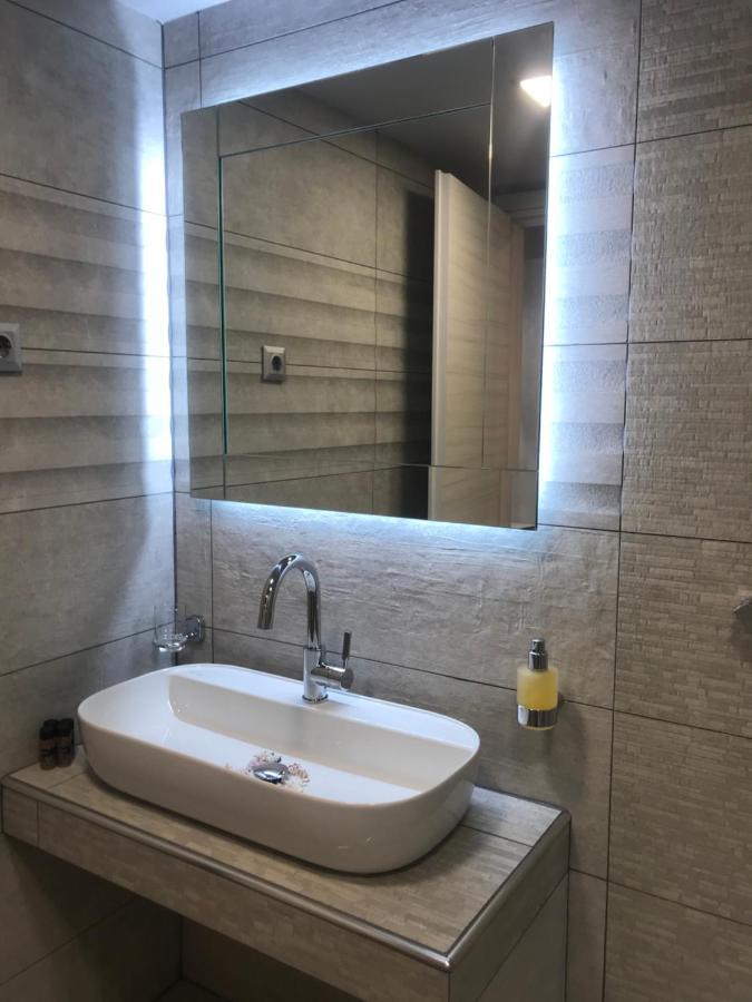 Avra Comfort Rooms - Family Nea Poteidaia Luaran gambar