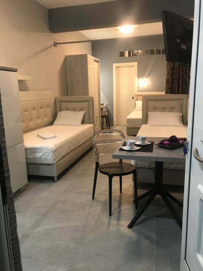 Avra Comfort Rooms - Family Nea Poteidaia Luaran gambar