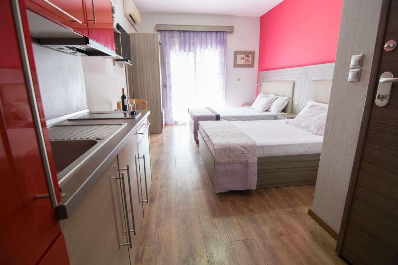 Avra Comfort Rooms - Family Nea Poteidaia Luaran gambar