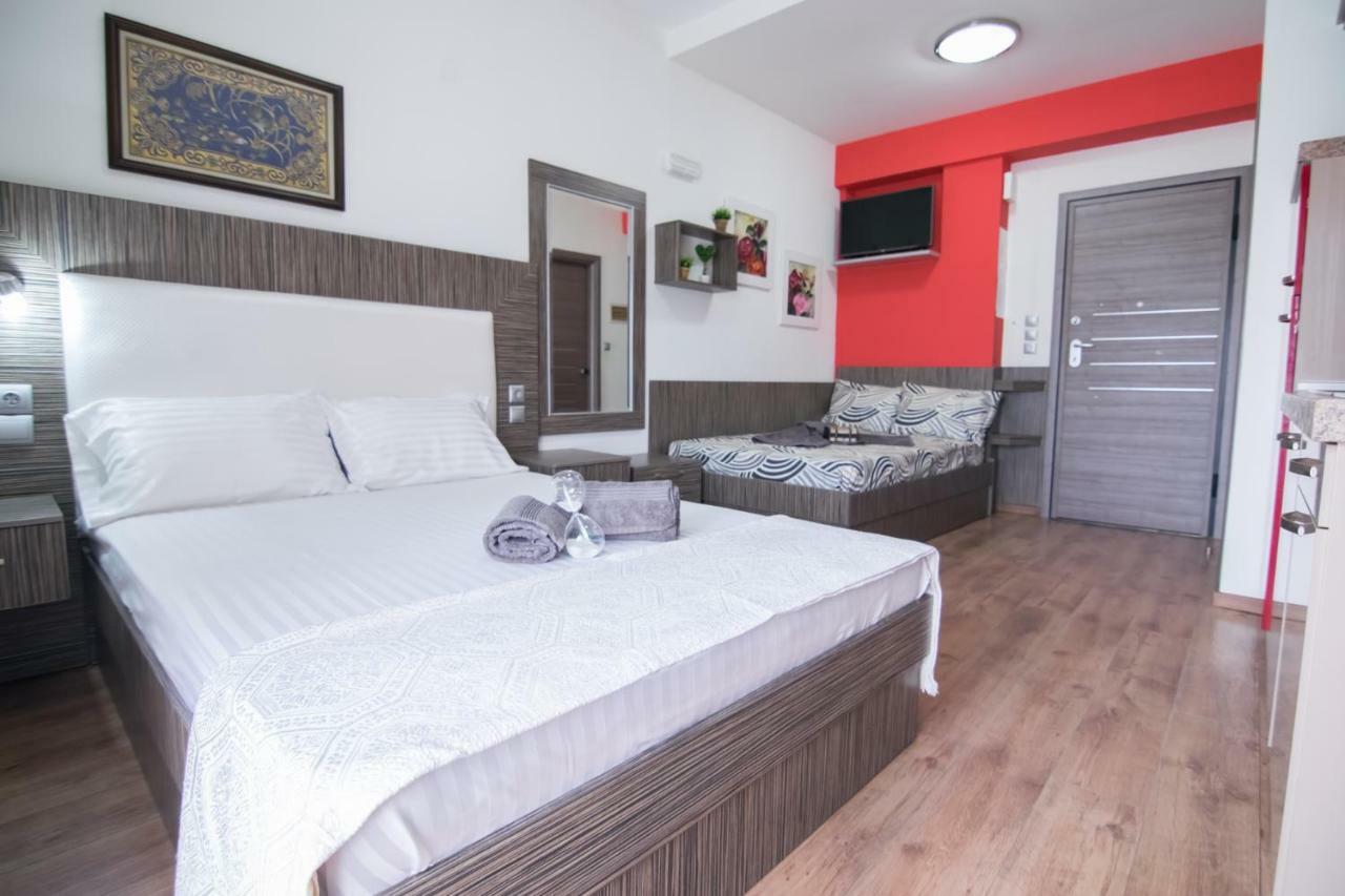 Avra Comfort Rooms - Family Nea Poteidaia Luaran gambar